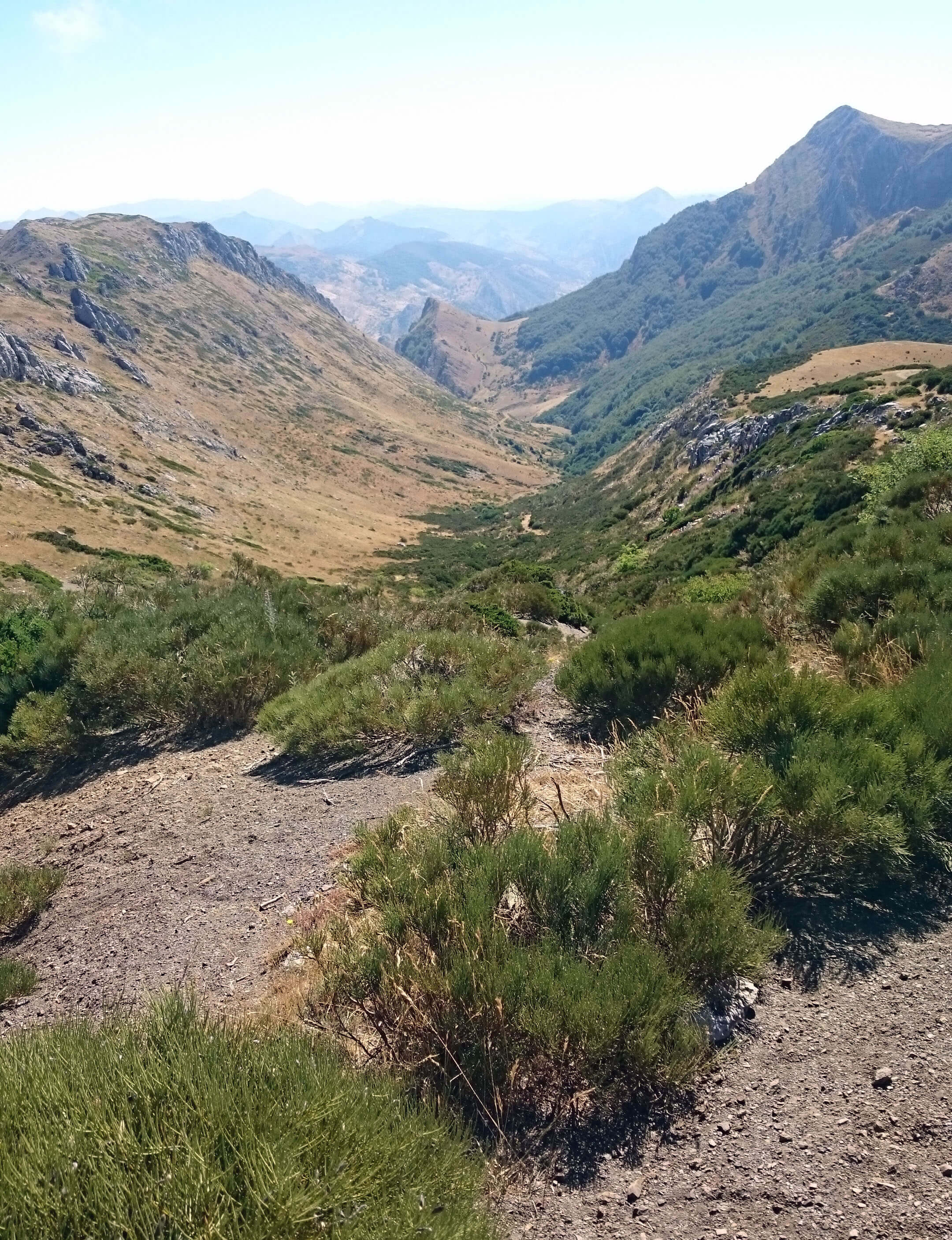 Valle sin nombre cerca de Aralla_Leon