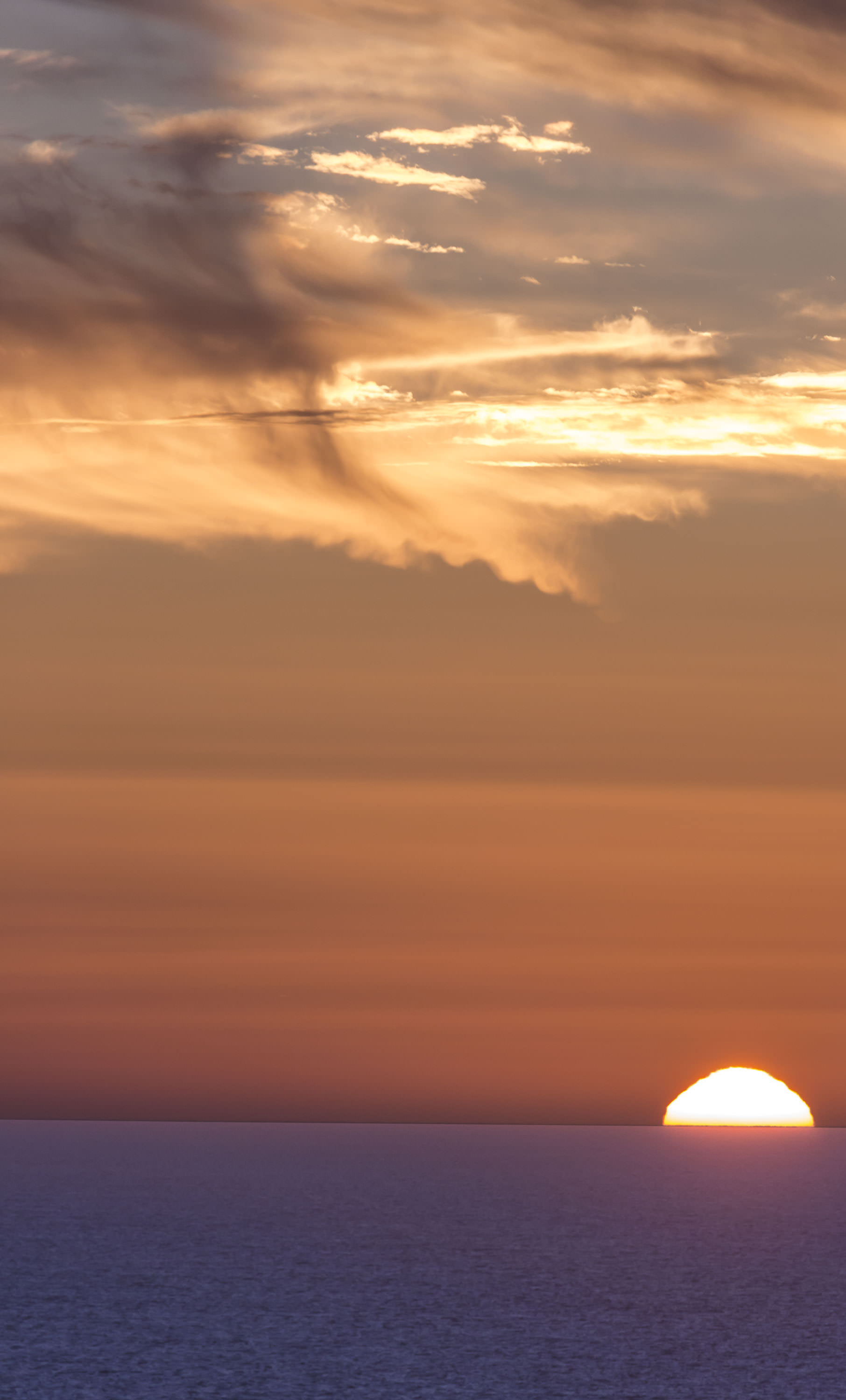 Ocaso sobre los acantilados