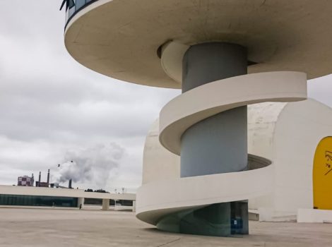 Centro Niemeyer la torre